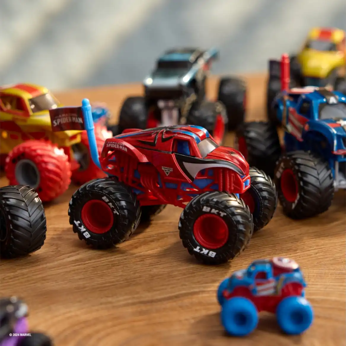 Järjestä unohtumaton Monster Jam juhla ystävien kanssa.