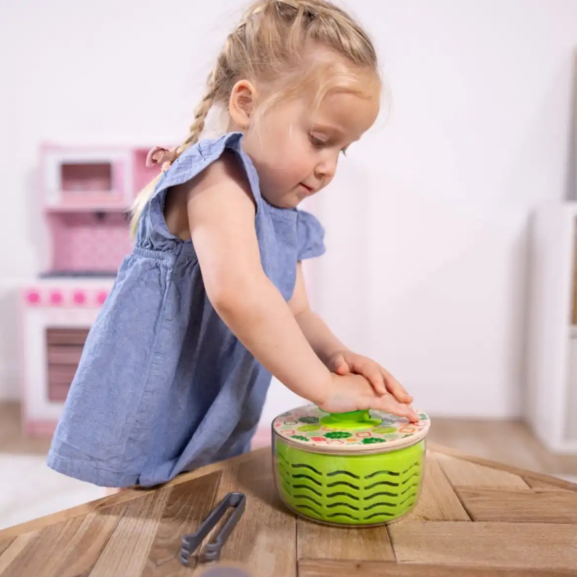 Laadukkaat ja turvalliset materiaalit pitkäkestoiseen Lasten iloon.